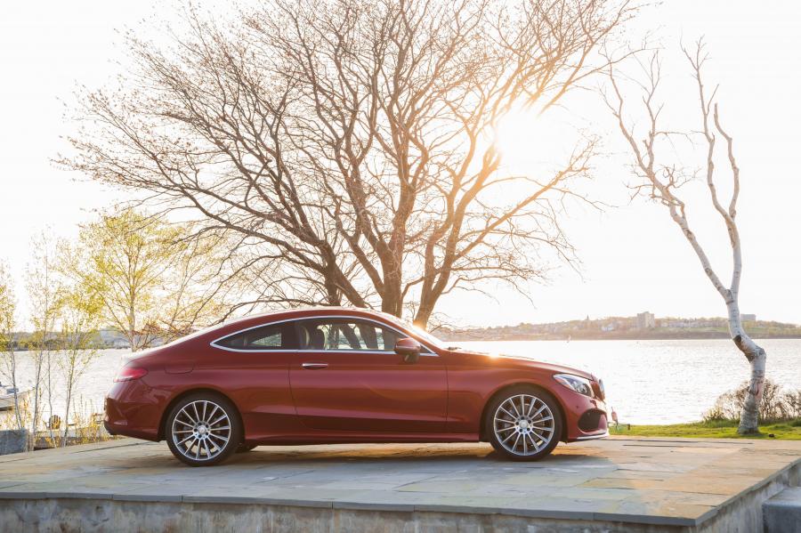  Mercedes-Benz C300 Coupe AMG Line 2016 года  (NA) (фото 22 из 26)